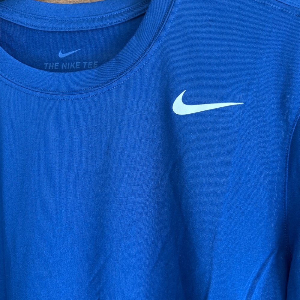 Nike Dri-FIT Men's Fitness T-Shirt - Small - Picture 3 of 4